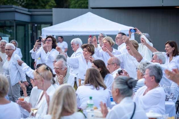 White Dinner: Ein Sommerabend ganz in Weiß : Das Lehmbruck-Museum fährt als Begleitprogramm zur Ausstellung Anish Kapoor ordentlich auf. 24.07.2026 in Duisburg ** NUR FÜR REDAKTIONELLE ZWECKE ** EDITORIAL USE ONLY **<p> White Dinner: Ein Sommerabend ganz in Weiß : Das Lehmbruck-Museum fährt als Begleitprogramm zur Ausstellung Anish Kapoor ordentlich auf. 24.07.2026 in Duisburg Deutschland NRW Duisburg Copyright: DanielxAttia *** White Dinner: A Summer Evening All in White The Lehmbruck Museum is pulling out all the stops as part of the accompanying program for the Anish Kapoor exhibition on July 24, 2026, in Duisburg ** FOR EDITORIAL USE ONLY ** EDITORIAL USE ONLY ** p White Dinner: A Summer Evening All in White The Lehmbruck Muse Copyright: DanielxAttia doc86v2el9l21k1l2m6vf7i ,EDITORIAL USE ONLY