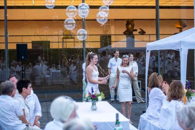 White Dinner: Ein Sommerabend ganz in Weiß : Das Lehmbruck-Museum fährt als Begleitprogramm zur Ausstellung Anish Kapoor ordentlich auf. 24.07.2026 in Duisburg ** NUR FÜR REDAKTIONELLE ZWECKE ** EDITORIAL USE ONLY **<p> White Dinner: Ein Sommerabend ganz in Weiß : Das Lehmbruck-Museum fährt als Begleitprogramm zur Ausstellung Anish Kapoor ordentlich auf. 24.07.2026 in Duisburg Deutschland NRW Duisburg Copyright: DanielxAttia *** White Dinner: A Summer Evening All in White The Lehmbruck Museum is pulling out all the stops as part of the accompanying program for the Anish Kapoor exhibition on July 24, 2026, in Duisburg ** FOR EDITORIAL USE ONLY ** EDITORIAL USE ONLY ** p White Dinner: A Summer Evening All in White The Lehmbruck Muse Copyright: DanielxAttia doc86v2ela4dx11k44l9mda ,EDITORIAL USE ONLY