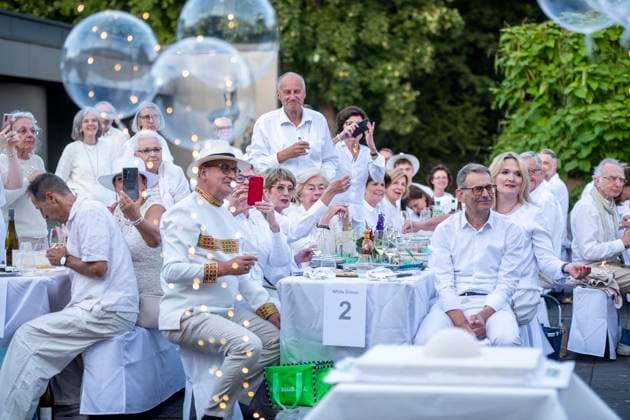 White Dinner: Ein Sommerabend ganz in Weiß : Das Lehmbruck-Museum fährt als Begleitprogramm zur Ausstellung Anish Kapoor ordentlich auf. 24.07.2026 in Duisburg ** NUR FÜR REDAKTIONELLE ZWECKE ** EDITORIAL USE ONLY **<p> White Dinner: Ein Sommerabend ganz in Weiß : Das Lehmbruck-Museum fährt als Begleitprogramm zur Ausstellung Anish Kapoor ordentlich auf. 24.07.2026 in Duisburg Deutschland NRW Duisburg Copyright: DanielxAttia *** White Dinner: A Summer Evening All in White The Lehmbruck Museum is pulling out all the stops as part of the accompanying program for the Anish Kapoor exhibition on July 24, 2026, in Duisburg ** FOR EDITORIAL USE ONLY ** EDITORIAL USE ONLY ** p White Dinner: A Summer Evening All in White The Lehmbruck Muse Copyright: DanielxAttia doc86v2en0ezthv1dcaf7i ,EDITORIAL USE ONLY