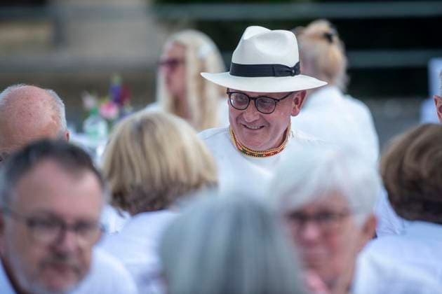 White Dinner: Ein Sommerabend ganz in Weiß : Das Lehmbruck-Museum fährt als Begleitprogramm zur Ausstellung Anish Kapoor ordentlich auf. 24.07.2026 in Duisburg ** NUR FÜR REDAKTIONELLE ZWECKE ** EDITORIAL USE ONLY **<p> White Dinner: Ein Sommerabend ganz in Weiß : Das Lehmbruck-Museum fährt als Begleitprogramm zur Ausstellung Anish Kapoor ordentlich auf. 24.07.2026 in Duisburg Deutschland NRW Duisburg Copyright: DanielxAttia *** White Dinner: A Summer Evening All in White The Lehmbruck Museum is pulling out all the stops as part of the accompanying program for the Anish Kapoor exhibition on July 24, 2026, in Duisburg ** FOR EDITORIAL USE ONLY ** EDITORIAL USE ONLY ** p White Dinner: A Summer Evening All in White The Lehmbruck Muse Copyright: DanielxAttia doc86v2a4dgxqvibh8xf7i ,EDITORIAL USE ONLY