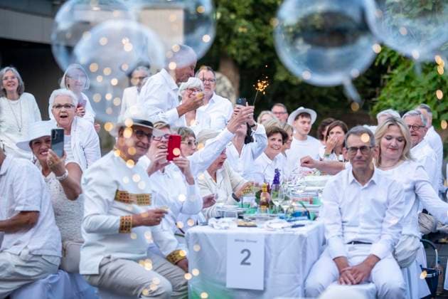 White Dinner: Ein Sommerabend ganz in Weiß : Das Lehmbruck-Museum fährt als Begleitprogramm zur Ausstellung Anish Kapoor ordentlich auf. 24.07.2026 in Duisburg ** NUR FÜR REDAKTIONELLE ZWECKE ** EDITORIAL USE ONLY **<p> White Dinner: Ein Sommerabend ganz in Weiß : Das Lehmbruck-Museum fährt als Begleitprogramm zur Ausstellung Anish Kapoor ordentlich auf. 24.07.2026 in Duisburg Deutschland NRW Duisburg Copyright: DanielxAttia *** White Dinner: A Summer Evening All in White The Lehmbruck Museum is pulling out all the stops as part of the accompanying program for the Anish Kapoor exhibition on July 24, 2026, in Duisburg ** FOR EDITORIAL USE ONLY ** EDITORIAL USE ONLY ** p White Dinner: A Summer Evening All in White The Lehmbruck Muse Copyright: DanielxAttia doc86v2emxedo61nghxsmda ,EDITORIAL USE ONLY