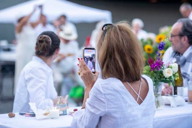 White Dinner: Ein Sommerabend ganz in Weiß : Das Lehmbruck-Museum fährt als Begleitprogramm zur Ausstellung Anish Kapoor ordentlich auf. 24.07.2026 in Duisburg ** NUR FÜR REDAKTIONELLE ZWECKE ** EDITORIAL USE ONLY **<p> White Dinner: Ein Sommerabend ganz in Weiß : Das Lehmbruck-Museum fährt als Begleitprogramm zur Ausstellung Anish Kapoor ordentlich auf. 24.07.2026 in Duisburg Deutschland NRW Duisburg Copyright: DanielxAttia *** White Dinner: A Summer Evening All in White The Lehmbruck Museum is pulling out all the stops as part of the accompanying program for the Anish Kapoor exhibition on July 24, 2026, in Duisburg ** FOR EDITORIAL USE ONLY ** EDITORIAL USE ONLY ** p White Dinner: A Summer Evening All in White The Lehmbruck Muse Copyright: DanielxAttia doc86v2ggttorssc762mda ,EDITORIAL USE ONLY