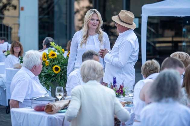 White Dinner: Ein Sommerabend ganz in Weiß : Das Lehmbruck-Museum fährt als Begleitprogramm zur Ausstellung Anish Kapoor ordentlich auf. 24.07.2026 in Duisburg ** NUR FÜR REDAKTIONELLE ZWECKE ** EDITORIAL USE ONLY **<p> White Dinner: Ein Sommerabend ganz in Weiß : Das Lehmbruck-Museum fährt als Begleitprogramm zur Ausstellung Anish Kapoor ordentlich auf. 24.07.2026 in Duisburg Deutschland NRW Duisburg Copyright: DanielxAttia *** White Dinner: A Summer Evening All in White The Lehmbruck Museum is pulling out all the stops as part of the accompanying program for the Anish Kapoor exhibition on July 24, 2026, in Duisburg ** FOR EDITORIAL USE ONLY ** EDITORIAL USE ONLY ** p White Dinner: A Summer Evening All in White The Lehmbruck Muse Copyright: DanielxAttia doc86v2a0bdqagaw2o7o5n ,EDITORIAL USE ONLY