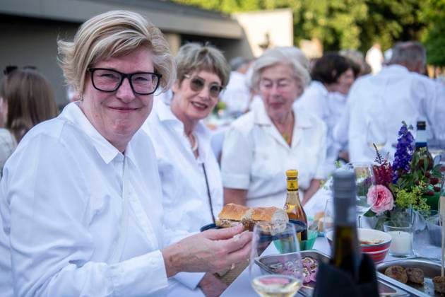 White Dinner: Ein Sommerabend ganz in Weiß : Das Lehmbruck-Museum fährt als Begleitprogramm zur Ausstellung Anish Kapoor ordentlich auf. 24.07.2026 in Duisburg ** NUR FÜR REDAKTIONELLE ZWECKE ** EDITORIAL USE ONLY **<p> White Dinner: Ein Sommerabend ganz in Weiß : Das Lehmbruck-Museum fährt als Begleitprogramm zur Ausstellung Anish Kapoor ordentlich auf. 24.07.2026 in Duisburg Deutschland NRW Duisburg Copyright: DanielxAttia *** White Dinner: A Summer Evening All in White The Lehmbruck Museum is pulling out all the stops as part of the accompanying program for the Anish Kapoor exhibition on July 24, 2026, in Duisburg ** FOR EDITORIAL USE ONLY ** EDITORIAL USE ONLY ** p White Dinner: A Summer Evening All in White The Lehmbruck Muse Copyright: DanielxAttia doc86v2a39o2y917p4dcf7i ,EDITORIAL USE ONLY