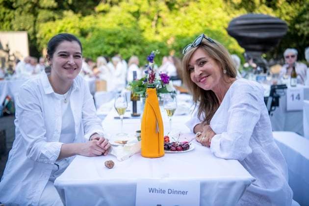 White Dinner: Ein Sommerabend ganz in Weiß : Das Lehmbruck-Museum fährt als Begleitprogramm zur Ausstellung Anish Kapoor ordentlich auf. 24.07.2026 in Duisburg ** NUR FÜR REDAKTIONELLE ZWECKE ** EDITORIAL USE ONLY **<p> White Dinner: Ein Sommerabend ganz in Weiß : Das Lehmbruck-Museum fährt als Begleitprogramm zur Ausstellung Anish Kapoor ordentlich auf. 24.07.2026 in Duisburg Deutschland NRW Duisburg Copyright: DanielxAttia *** White Dinner: A Summer Evening All in White The Lehmbruck Museum is pulling out all the stops as part of the accompanying program for the Anish Kapoor exhibition on July 24, 2026, in Duisburg ** FOR EDITORIAL USE ONLY ** EDITORIAL USE ONLY ** p White Dinner: A Summer Evening All in White The Lehmbruck Muse Copyright: DanielxAttia doc86v2a3pmzjo1k9yy1o5n ,EDITORIAL USE ONLY