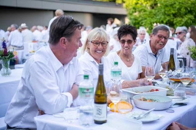 White Dinner: Ein Sommerabend ganz in Weiß : Das Lehmbruck-Museum fährt als Begleitprogramm zur Ausstellung Anish Kapoor ordentlich auf. 24.07.2026 in Duisburg ** NUR FÜR REDAKTIONELLE ZWECKE ** EDITORIAL USE ONLY **<p> White Dinner: Ein Sommerabend ganz in Weiß : Das Lehmbruck-Museum fährt als Begleitprogramm zur Ausstellung Anish Kapoor ordentlich auf. 24.07.2026 in Duisburg Deutschland NRW Duisburg Copyright: DanielxAttia *** White Dinner: A Summer Evening All in White The Lehmbruck Museum is pulling out all the stops as part of the accompanying program for the Anish Kapoor exhibition on July 24, 2026, in Duisburg ** FOR EDITORIAL USE ONLY ** EDITORIAL USE ONLY ** p White Dinner: A Summer Evening All in White The Lehmbruck Muse Copyright: DanielxAttia doc86v2a3saqnluvrt2f7i ,EDITORIAL USE ONLY