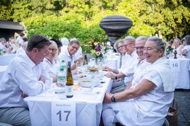 White Dinner: Ein Sommerabend ganz in Weiß : Das Lehmbruck-Museum fährt als Begleitprogramm zur Ausstellung Anish Kapoor ordentlich auf. 24.07.2026 in Duisburg ** NUR FÜR REDAKTIONELLE ZWECKE ** EDITORIAL USE ONLY **<p> White Dinner: Ein Sommerabend ganz in Weiß : Das Lehmbruck-Museum fährt als Begleitprogramm zur Ausstellung Anish Kapoor ordentlich auf. 24.07.2026 in Duisburg Deutschland NRW Duisburg Copyright: DanielxAttia *** White Dinner: A Summer Evening All in White The Lehmbruck Museum is pulling out all the stops as part of the accompanying program for the Anish Kapoor exhibition on July 24, 2026, in Duisburg ** FOR EDITORIAL USE ONLY ** EDITORIAL USE ONLY ** p White Dinner: A Summer Evening All in White The Lehmbruck Muse Copyright: DanielxAttia doc86v2a3tkykn14u9yko5n ,EDITORIAL USE ONLY