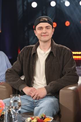 Mattis Brodersen, Föhrer Singer-Songwriter, zu Gast in der NDR Talk Show, Fototermin am 12.6.2026, Ausstrahlung der Sendung am 24.7.2026 im 3. Programm des NDR Fernsehen, Fernsehstudio Hamburg Lokstedt *** Mattis Brodersen, a singer-songwriter from Föhr, appeared as a guest on the NDR Talk Show; photo op on June 12, 2026; the episode aired on July 24, 2026, on NDR Television’s Channel 3; Hamburg Lokstedt TV studio