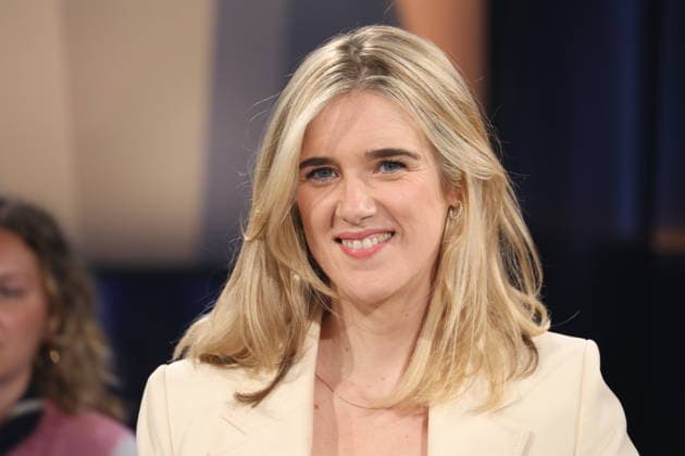 Katjana Gerz, Podcasterin und Moderatorin, zu Gast in der NDR Talk Show, Fototermin am 12.6.2026, Ausstrahlung der Sendung am 24.7.2026 im 3. Programm des NDR Fernsehen, Fernsehstudio Hamburg Lokstedt *** Katjana Gerz, podcaster and host, guest on the NDR Talk Show; photo op on June 12, 2026; the show will air on July 24, 2026, on NDR Television’s Channel 3; Hamburg Lokstedt TV studio