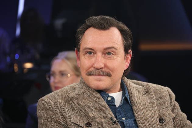 Ben Bernschneider, Modeinfluencer, zu Gast in der NDR Talk Show, Fototermin am 12.6.2026, Ausstrahlung der Sendung am 24.7.2026 im 3. Programm des NDR Fernsehen, Fernsehstudio Hamburg Lokstedt *** Ben Bernschneider, fashion influencer, guest on the NDR Talk Show; photo shoot on June 12, 2026; the show will air on July 24, 2026, on NDR Television’s Channel 3; Hamburg Lokstedt TV studio