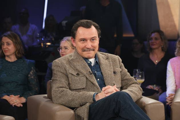 Ben Bernschneider, Modeinfluencer, zu Gast in der NDR Talk Show, Fototermin am 12.6.2026, Ausstrahlung der Sendung am 24.7.2026 im 3. Programm des NDR Fernsehen, Fernsehstudio Hamburg Lokstedt *** Ben Bernschneider, fashion influencer, guest on the NDR Talk Show; photo shoot on June 12, 2026; the show will air on July 24, 2026, on NDR Television’s Channel 3; Hamburg Lokstedt TV studio