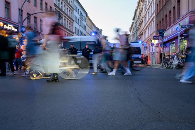 July 24, 2026, Berlin, Berlin, Germany: Police officers block the street while the demonstration passes towards the end point, at Dyke* March 2026, on July 24 2026, in Berlin, Germany. Thousands of demonstrators marched in the streets of Berlin s City Center and Kreuzberg districts for the annual Dyke* March just a day before the annual CSD parade and Internationalist Queer Pride Berlin Germany - ZUMAk201 20260724_zip_k201_021 Copyright: xNikosxKanistrasx