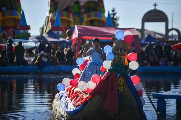July 24, 2026, Guaqui, La Paz, Bolivia: GUAQUI, BOLIVIA Ã¢â‚¬ JULY 24, 2026: Devotees take part in the traditional Balseada Festival honoring Saint James the Apostle (Santiago ApoÂ³stol) on Lake Titicaca in Guaqui, Bolivia. The annual celebration features a ceremonial procession of decorated boats attended by residents, pilgrims and local authorities. Guaqui, La Paz Bolivia  - ZUMAq101 20260724_zna_q101_228 Copyright: xCarlosxSoÂ¡NchezxNavasx