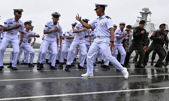 Russia Indonesia Naval Exercise 9211461 25.07.2026 Indonesian sailors perform during the opening ceremony of the second Russian-Indonesian Orruda 2026 drills for the Indonesian frigate Gusti Ngurah Rai, which arrived to take part in the bilateral exercise with the Russian Navy in Vladivostok, Russia. Vitaliy Ankov Sputnik Vladivostok Primorye Territory Russia  Copyright: xVitaliyxAnkovx