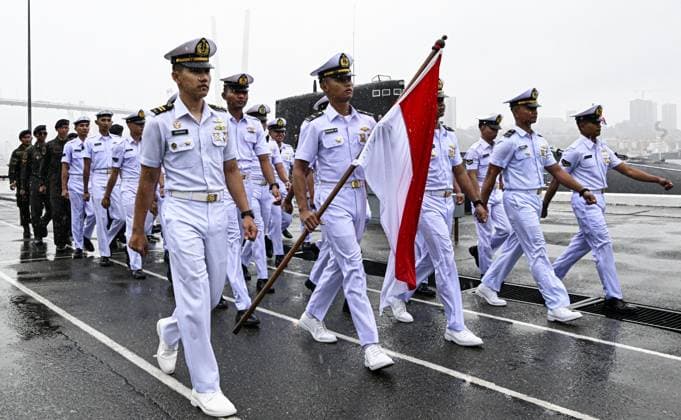 Russia Indonesia Naval Exercise 9211462 25.07.2026 Indonesian sailors march during the opening ceremony of the second Russian-Indonesian Orruda 2026 drills for the Indonesian frigate Gusti Ngurah Rai, which arrived to take part in the bilateral exercise with the Russian Navy in Vladivostok, Russia. Vitaliy Ankov Sputnik Vladivostok Primorye Territory Russia  Copyright: xVitaliyxAnkovx