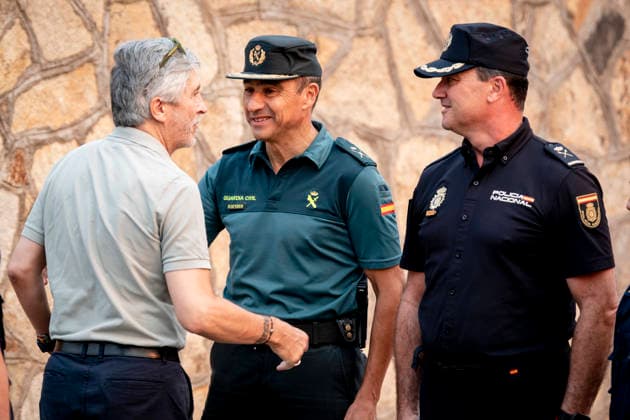 Sánchez Visits the Forward Command Post in Cenicientos, Madrid: Interior Minister Fernando Grande Marlaska at the Forward Command Post in the area affected by the forest fires in the western mountains, on July 25, 2026, in Cenicientos, Madrid, Spain. Sánchez visits the FCO and attends the meeting of the State Committee for Coordination and Management of the State Emergency Plan (CECOD), during which the progress of the fires in the central part of the country will be assessed. July 25, 2026. In Cenicientos, Madrid. Cenicientos, Madrid, Spain  Copyright: xA.xPÃ rezxMecax 7687043
