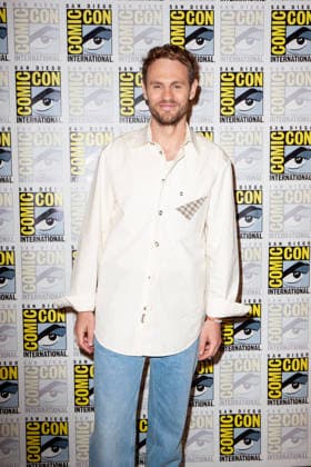 SAN DIEGO, CA - July 24rd: Charlie Vickers at the Lord of the Rings: The Rings of Power press room during San Diego Comic Con on July 24th. Copyright: xTonyxFortex