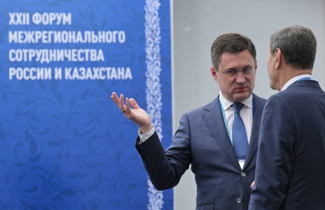 Russia Putin Siberian Federal District 9211598 25.07.2026 Russian Deputy Prime Minister Alexander Novak waits before a meeting between Russian President Vladimir Putin and Kazakh President Kassym-Jomart Tokayev on the sidelines of the 22nd Russia-Kazakhstan Interregional Cooperation Forum in Omsk, Russia. Alexey Nikolskiy Sputnik Omsk Russia  Copyright: xAlexeyxNikolskiyx