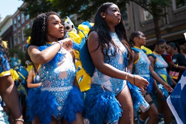 ROTTERDAM - Participants of the Rotterdam Unlimited Summer Carnival street parade. Carnival groups present their new themes with colorful costumes, choreographies, music, floats, and live percussion. LINA SELG ANP netherlands out - belgium out  Copyright: xx x564256352x originalFilename: 564256352.jpg