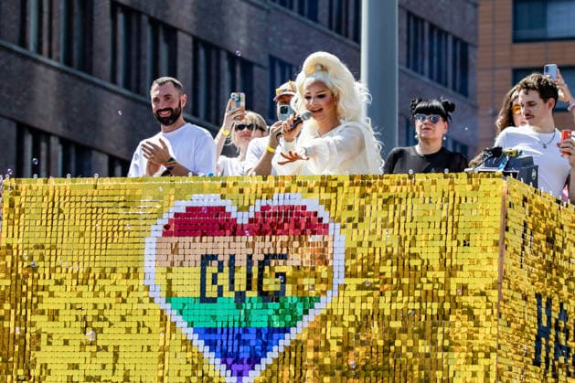 Menschen beim 48. Christopher Street Day Demonstration in Berlin am 25. Juli 2026. Christopher Street Day Demo in Berlin *** People at the 48th Christopher Street Day demonstration in Berlin on July 25, 2026 Christopher Street Day demonstration in Berlin