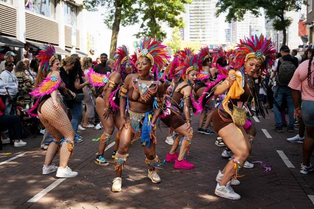 ROTTERDAM - Participants of the Rotterdam Unlimited Summer Carnival street parade. Carnival groups present their new themes with colorful costumes, choreographies, music, floats, and live percussion. LINA SELG ANP netherlands out - belgium out  Copyright: xx x564266995x originalFilename: 564266995.jpg
