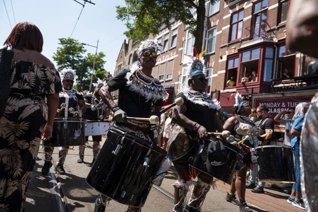 ROTTERDAM - Participants of the Rotterdam Unlimited Summer Carnival street parade. Carnival groups present their new themes with colorful costumes, choreographies, music, floats, and live percussion. LINA SELG ANP netherlands out - belgium out  Copyright: xx x564267118x originalFilename: 564267118.jpg