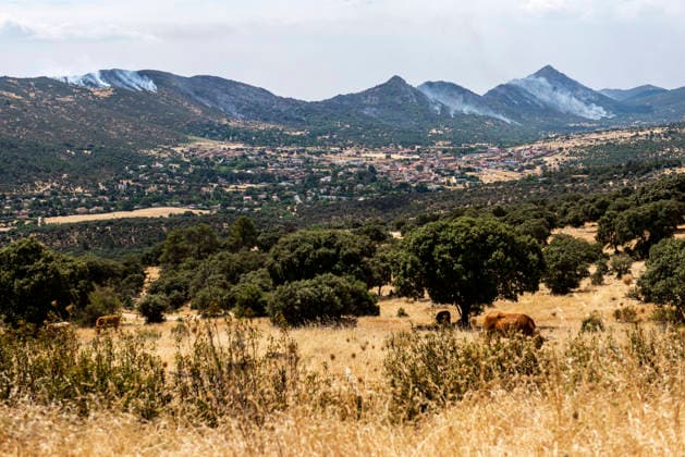 NASA will assess the damage caused by the fires at its complex in Robledo de Chavela, Madrid, once it is safe to do so. Several smoldering hot spots in the hills of Robledo de Chavela, July 25, 2026, in Robledo de Chavela, Madrid, Spain. NASA has stated that it will assess potential damage to the Madrid Deep Space Communications Complex (MDSCC), in Robledo de Chavela, Madrid, once it is safe to do so, after the wildfire affecting the area passed through the facilities, which had been evacuated as a precaution on July 25, 2026. NASA FIRE ROBLEDO SMOKE NATURE EMbers PAVESA HILL POLLUTION ALMENARA CERRO ROBLEDILLO HOTSPOTS Robledo de Chavela, Madrid Robledo de Chavela, Madrid, Spain  Copyright: xGabrixSolerax 7687444