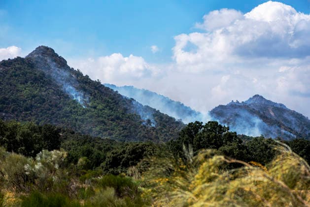 News Bilder des Tages NASA will assess the damage caused by the fires at its complex in Robledo de Chavela, Madrid, once it is safe to do so. Several smoldering hot spots in the hills of Robledo de Chavela, July 25, 2026, in Robledo de Chavela, Madrid, Spain. NASA has stated that it will assess potential damage to the Madrid Deep Space Communications Complex (MDSCC), in Robledo de Chavela, Madrid, once it is safe to do so, after the wildfire affecting the area passed through the facilities, which had been evacuated as a precaution on July 25, 2026. NASA FIRE ROBLEDO SMOKE NATURE EMbers PAVESA HILL POLLUTION ALMENARA CERRO ROBLEDILLO HOTSPOTS Robledo de Chavela, Madrid Robledo de Chavela, Madrid, Spain  Copyright: xGabrixSolerax 7687439