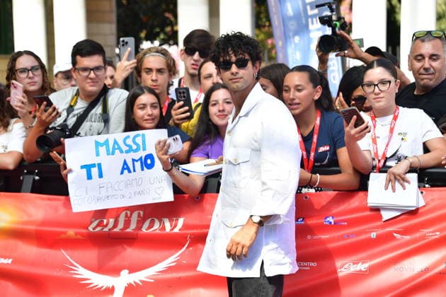 IPA86980441 - Giffoni Vallepiana Giffoni Festival 2026 Photocall for the film Je so Pazzo Pictured: Massimiliano Caiazzo  Copyright: xVincenzoxLandix xVincenzoxLandix 86980441