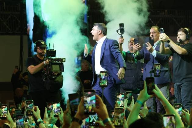 RECORD DATE NOT STATED The party officially nominates Flavio Bolsonaro as its candidate for president of the republic in the 2026 elections. Sao Paulo (SP), July 25, 2026 Politics PL National Convention - Flavio Bolsonaro, son chosen by former president Jair Messias Bolsonaro to represent him in the next elections, during the national convention of the Liberal Party (PL). The event is attended by Valdemar da Costa Neto, in support of the senator, officially nominated as the party s candidate for president of the republic in the 2026 elections. The event is attended by political leaders, including the governor of Sao Paulo, Tarcisio de Freitas, and the mayor of the capital of Sao Paulo, Ricardo Nunes. The convention is being held at Mercado Pago Hall (Arena  Copyright: xLecoxVianax