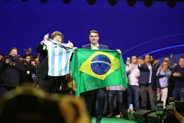 News Bilder des Tages RECORD DATE NOT STATED The party officially nominates Flavio Bolsonaro as its candidate for president of the republic in the 2026 elections. Sao Paulo (SP), July 25, 2026 Politics PL National Convention The President of Argentina, Javier Milei, participated this Saturday (25) in the national convention of the Liberal Party (PL), held at Mercado Pago Hall (Arena Pacaembu), in Sao Paulo. Alongside Senator Flavio Bolsonaro, officially nominated as the party s candidate for president of the republic in the 2026 elections, Milei attended the event and participated in the program alongside political leaders, including the Governor of Sao Paulo, Tarcisio de Freitas, and the Mayor of the capital of Sao Paulo, Ricardo Nunes. The presence of the Argentine preside  Copyright: xLecoxVianax