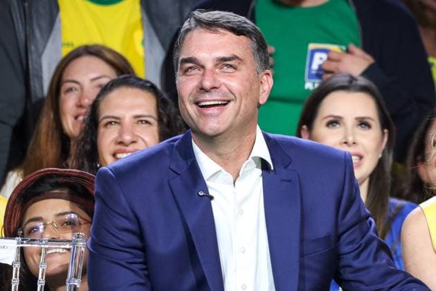 News Bilder des Tages PL officially nominates Flavio Bolsonaro for president. National convention of the Liberal Party (PL) that formalized the candidacy of Senator Flavio Bolsonaro (PL) for the presidency of the republic, at Mercado Pago Hall, in Arena Pacaembu, west zone of Sao Paulo, this Saturday, July 25, 2026 Sao Paulo Sao Paulo Brasil Copyright: xMarinaxUezimax