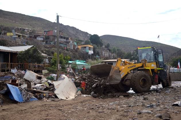La Serena, July 25, 2026 Volunteers and residents of Islon are clearing debris and rebuilding the area affected by the flood Alejandro Pizarro Aton Chile, CHILE Aton 1175388  Copyright: AlejandroxPizarro AtonxChile