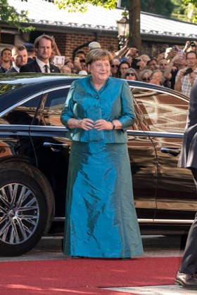 Entertainment des Tages Angela Merkel attends the concert of Beethovens 9. Symphonie to open the annual Bayreuth Festival 2026 (Richard-Wagner-Festspiele) at Bayreuth Festspielhaus on July 25, 2026 in Bayreuth, Germany 150th Bayreuther Wagner Festival Opening *** Angela Merkel attends the concert featuring Beethoven s Ninth Symphony to open the annual 2026 Bayreuth Festival (Richard Wagner Festival) at the Bayreuth Festspielhaus on July 25, 2026, in Bayreuth, Germany—the 150th Bayreuth Wagner Festival Opening