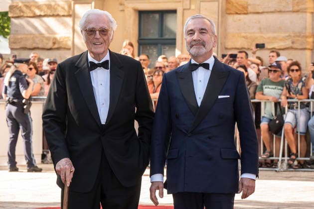Herzog Franz von Bayern und Thomas Greinwald bei der Eroeffnung der Bayreuther Festspiele am 25.07.2026 im Festspielhaus in Bayreuth Herzog Franz von Bayern and Thomas Greinwald attend the concert of Beethovens 9. Symphonie to open the annual Bayreuth Festival 2026 (Richard-Wagner-Festspiele) at Bayreuth Festspielhaus on July 25, 2026 in Bayreuth, Germany Bayreuther Wagner Festspiele Eroeffnung Opening *** Duke Franz of Bavaria and Thomas Greinwald at the opening of the Bayreuth Festival on July 25, 2026, at the Festspielhaus in Bayreuth Duke Franz of Bavaria and Thomas Greinwald attend the concert featuring Beethoven’s Ninth Symphony to open the annual Bayreuth Festival 2026 Richard Wagner Festival at the Bayreuth Festspielhaus on Jul 