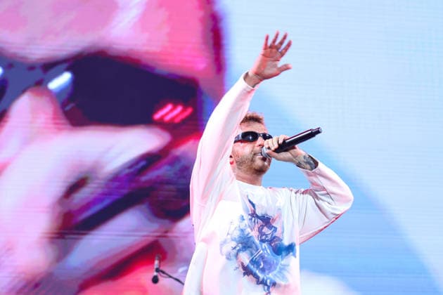 IPA86996606 - Salmo performs on stage during his concert at Lebonski Park in Arzachena, Italy, on July 25, 2026. During Salmo s music concert in Arzachena, Italy, July 25, 2026  Copyright: xManoloxTatti LiveMediax xx 86996606