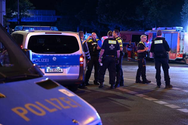 1 killed, more than 10 injured as vehicle ploughs into crowd at parade in Berlin BERLIN, GERMANY - JULY 26: Police and emergency services work at the scene of the incident in Berlin, Germany, on July 26, 2026. One person was killed and more than 10 injured Saturday after a vehicle drove into a crowd at a parade in downtown Berlin, German media reported, citing police. It occurred at around 10 pm local time (2000GMT) during the Christopher Street Day parade in the Tiergarten district. Police and emergency personnel treated the injured at the scene, though no further information was immediately available about their conditions. Volodymyr Sindieiev Anadolu Berlin Germany. Editorial use only. Please get in touch for any other usage.  Copyright: x2026xAnadoluxVolodymyrxSindieievx