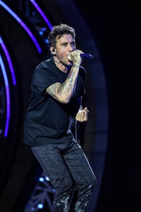 Music Concert - LA NOTTE DEI FIORI - SANREMO ESTATE Fabrizio Moro on stage at La Notte dei Fiori in Sanremo. during LA NOTTE DEI FIORI - SANREMO ESTATE, Music Concert in SANREMO, Italy, July 25 2026 SANREMO PIAN DI NAVE SANREMO Italy Copyright: xRenataxRoattinox xLiveMediax LPM_2583730
