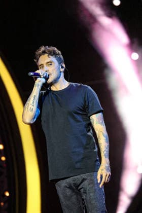 Music Concert - LA NOTTE DEI FIORI - SANREMO ESTATE Fabrizio Moro on stage at La Notte dei Fiori in Sanremo. during LA NOTTE DEI FIORI - SANREMO ESTATE, Music Concert in SANREMO, Italy, July 25 2026 SANREMO PIAN DI NAVE SANREMO Italy Copyright: xRenataxRoattinox xLiveMediax LPM_2583741