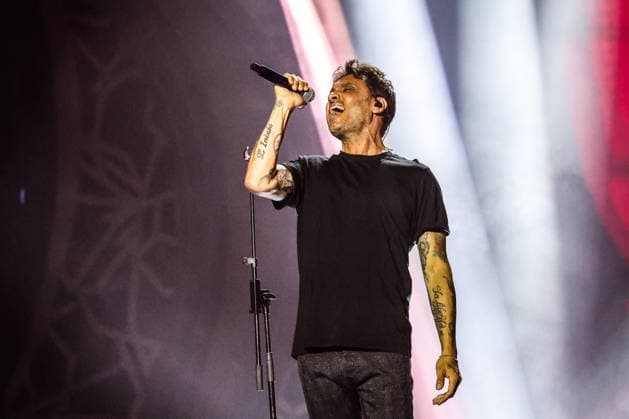 IPA87001090 - Fabrizio Moro on stage at La Notte dei Fiori in Sanremo. during LA NOTTE DEI FIORI - SANREMO ESTATE, Music Concert in SANREMO, Italy, July 25, 2026  Copyright: xRenataxRoattino LiveMediax xx 87001090