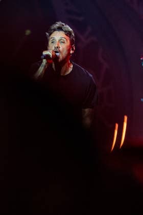 IPA87001089 - Fabrizio Moro on stage at La Notte dei Fiori in Sanremo. during LA NOTTE DEI FIORI - SANREMO ESTATE, Music Concert in SANREMO, Italy, July 25, 2026  Copyright: xRenataxRoattino LiveMediax xx 87001089