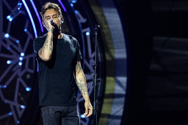 IPA87001279 - Fabrizio Moro on stage at La Notte dei Fiori in Sanremo. during LA NOTTE DEI FIORI - SANREMO ESTATE, Music Concert in SANREMO, Italy, July 25, 2026  Copyright: xRenataxRoattino LiveMediax xx 87001279