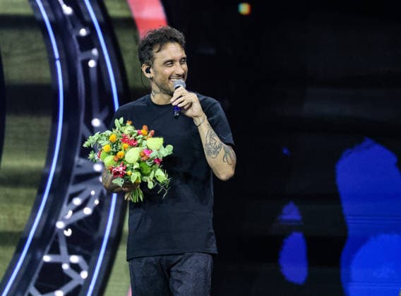 IPA87001312 - Fabrizio Moro on stage at La Notte dei Fiori in Sanremo. during LA NOTTE DEI FIORI - SANREMO ESTATE, Music Concert in SANREMO, Italy, July 25, 2026  Copyright: xRenataxRoattino LiveMediax xx 87001312