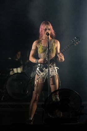 Wet Leg in concert at Latitude Festival at Henham Park in Southwold, UK on 25 July 2026 Rhian Teasdale performing with Wet Leg in concert at Latitude Festival at Henham Park in Southwold, UK on 25 July 2026, Credit:Stephen Keable Avalon UK, Suffolk, Southwold, Henham Park  Copyright: xStephenxKeablex xAvalonx 1118723562