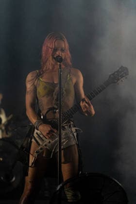 Wet Leg in concert at Latitude Festival at Henham Park in Southwold, UK on 25 July 2026 Rhian Teasdale performing with Wet Leg in concert at Latitude Festival at Henham Park in Southwold, UK on 25 July 2026, Credit:Stephen Keable Avalon UK, Suffolk, Southwold, Henham Park  Copyright: xStephenxKeablex xAvalonx 1118723595