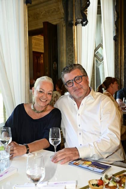 Diana Apitz und Bruno F. Apitz bei der 16. Dresdner Schlössernacht 2026 an den Elbschlössern. Dresden, 25.07.2026 *** Diana Apitz and Bruno F. Apitz at the 16th Dresden Castle Night 2026 at the Elbe Castles in Dresden, July 25, 2026 Copyright: xMatthiasxWehnertx