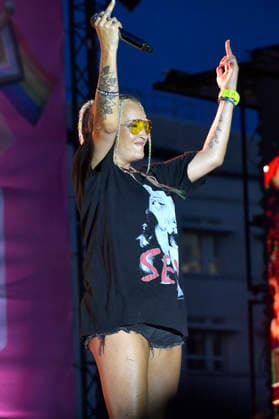 Sarah Connor live beim 48. Christopher Street Day 2026 am Brandenburger Tor. Beriln, 25.07.2026 *** Sarah Connor performs live at the 48th Christopher Street Day 2026 at the Brandenburg Gate in Berlin, July 25, 2026 Foto:xM.xBehrensx xFuturexImagex connor_6703