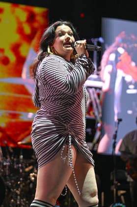 Nice Jazz Fest 2026, Day 3, July 25 Lola Young Nice Jazz Fest 2026, July 23–25, in the Albert I Garden, between the Masséna and Théâtre de Verdure stages 458551 July 25, 2026  Copyright: xL.Urmanx xStarfacex STAR_458551_031