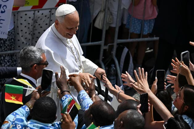 July 26, 2026, Italy, Italy: Pope Leo XIV waves at faithfuls after he delivered the Angelus prayer from the entrance of the Apostolic Palace overlooking Piazza della Liberta at the Papal summer residence in Castel Gandolfo, near Rome, Italy, 26 July 2026. ANSA RICCARDO ANTIMIANI. Italy Italy  - ZUMAa110 20260726_zaf_a110_020 Copyright: xRiccardoxAntimianix