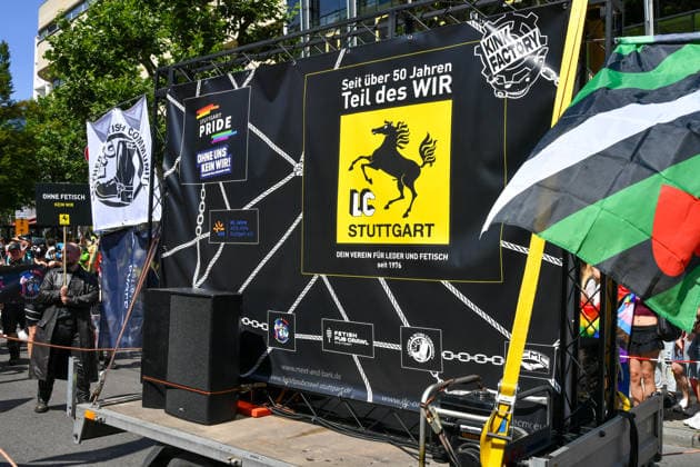 Deutschland, Baden-Wuerttemberg, Stuttgart 26.07.2026, Deutschland, GER, Baden-Wuerttemberg, Stuttgart, im Bild Themenbild, Vielfalt, Gleichberechtigung, LGBTQIA+, Love is Love, Stuttgart zeigt Flagge, CSD-Parade, Pride-Week, Community, Sichtbarkeit, Solidaritaet, Toleranz, Akzeptanz, Regenbogen, Menschenrechte, Politik mit Pride, Pride Night, Kulturfestival, Demo fuer Vielfalt, Queere Stimmen, Empowerment, Trans, Transgender, Homosexuell, Schilder, Fahnen, Bunt, LGBTQ, Lesbisch, Schwul, Bisexuell, Queer, Pride, Coming-out, Regenbogenflagge, Inklusion, Genderidentitaet, sexuelle Orientierung, Feature, Symbolbild Baden-Wuerttemberg *** Germany, Baden-Württemberg, Stuttgart, July 26, 2026, Germany, GER, Baden-Württemberg, Stuttgart, Featured Deutschland, Baden-Wuerttemberg, Stuttgart, Pride, 26.07.2026-26